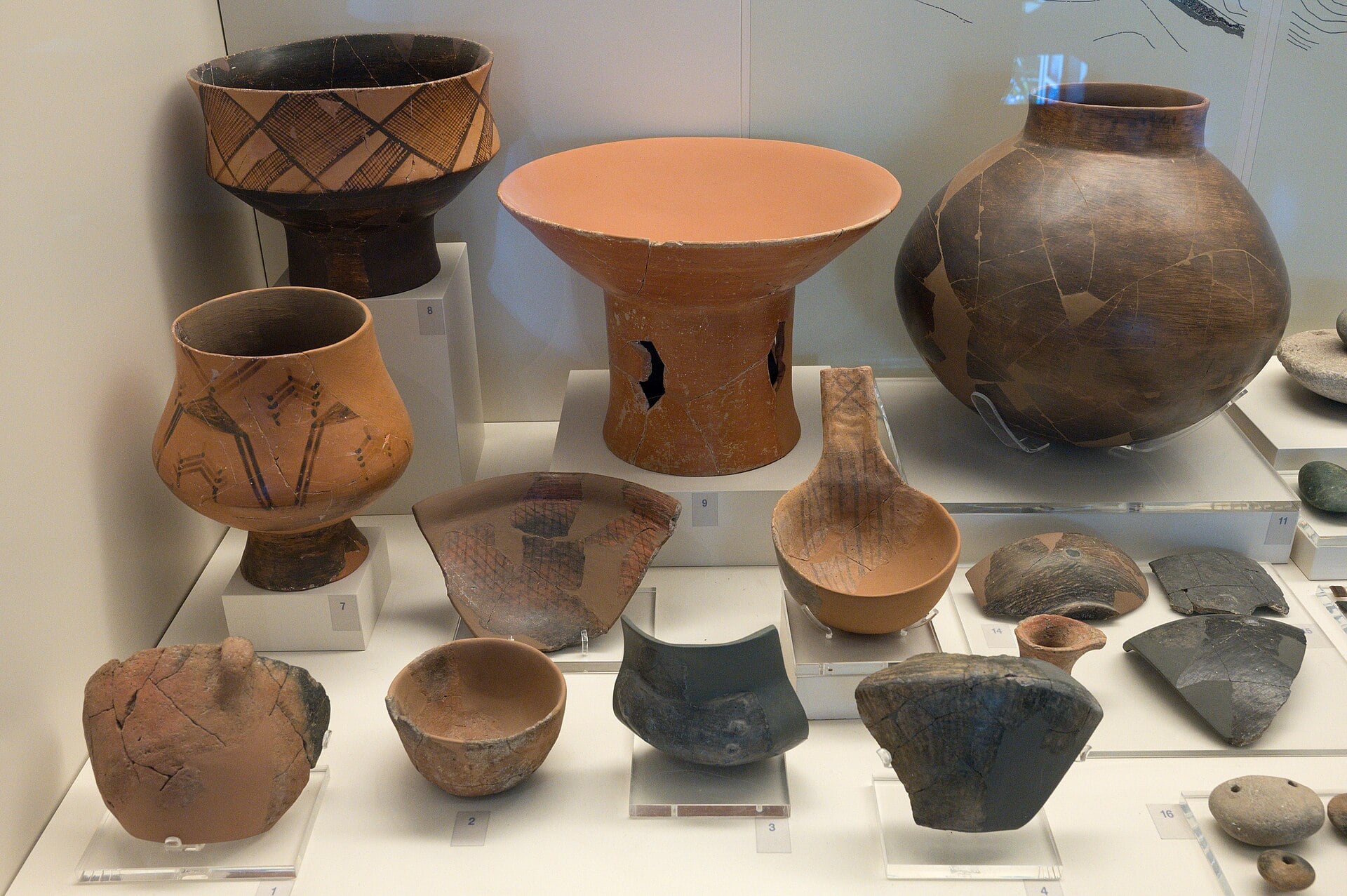 Neolithic pottery from the cave