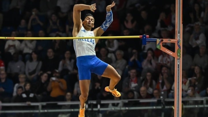 Greece’s Pole Vaulter Emmanouil Karalis Wins Silver at World Indoor Championships