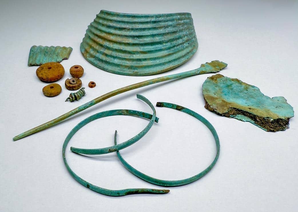 Bronze Age Jewelry and Prehistoric Settlements Discovered in Germany