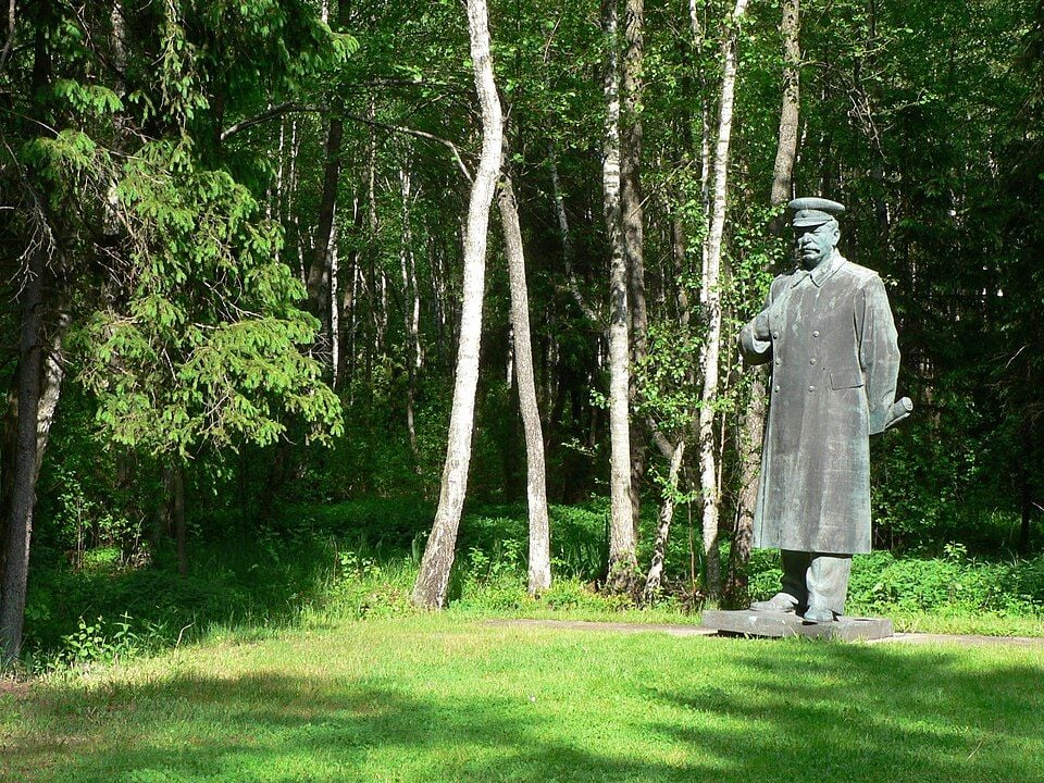 Lithuania Exhumes Soviet Soldiers’ Remains Under Desovietisation Law