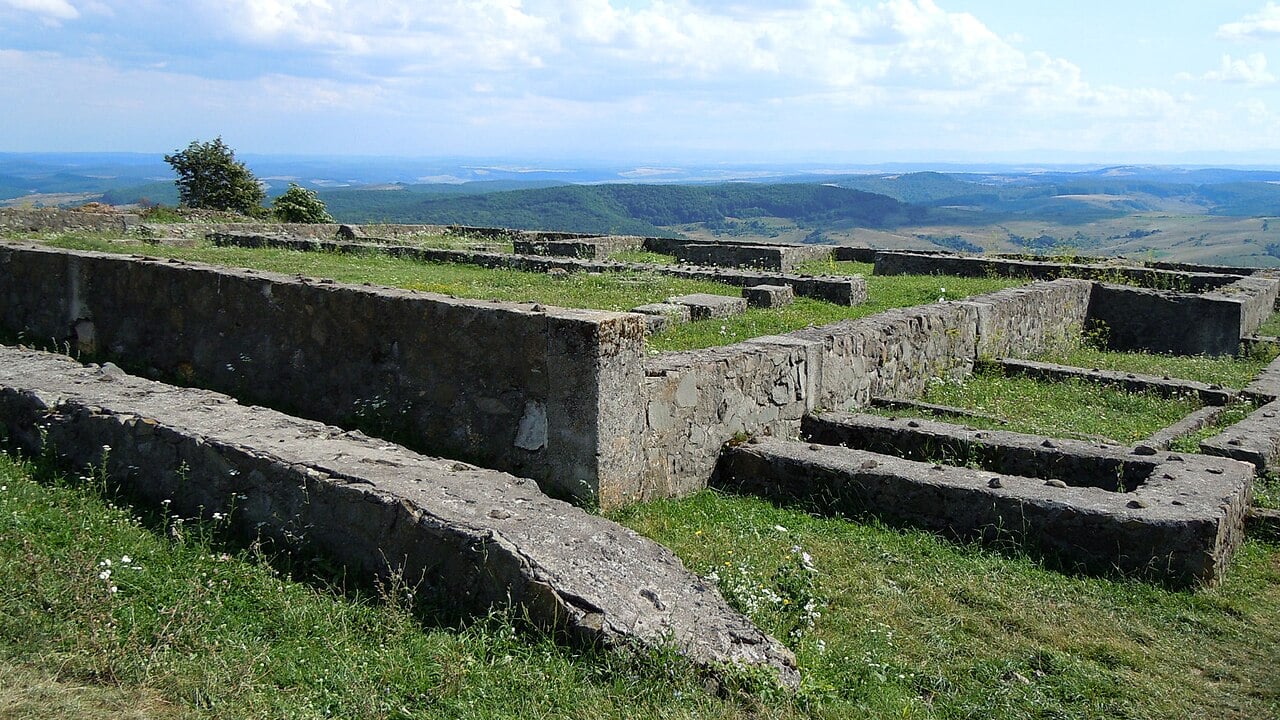 Roman Cemetery in Romania Reveals Mass Grave of Children