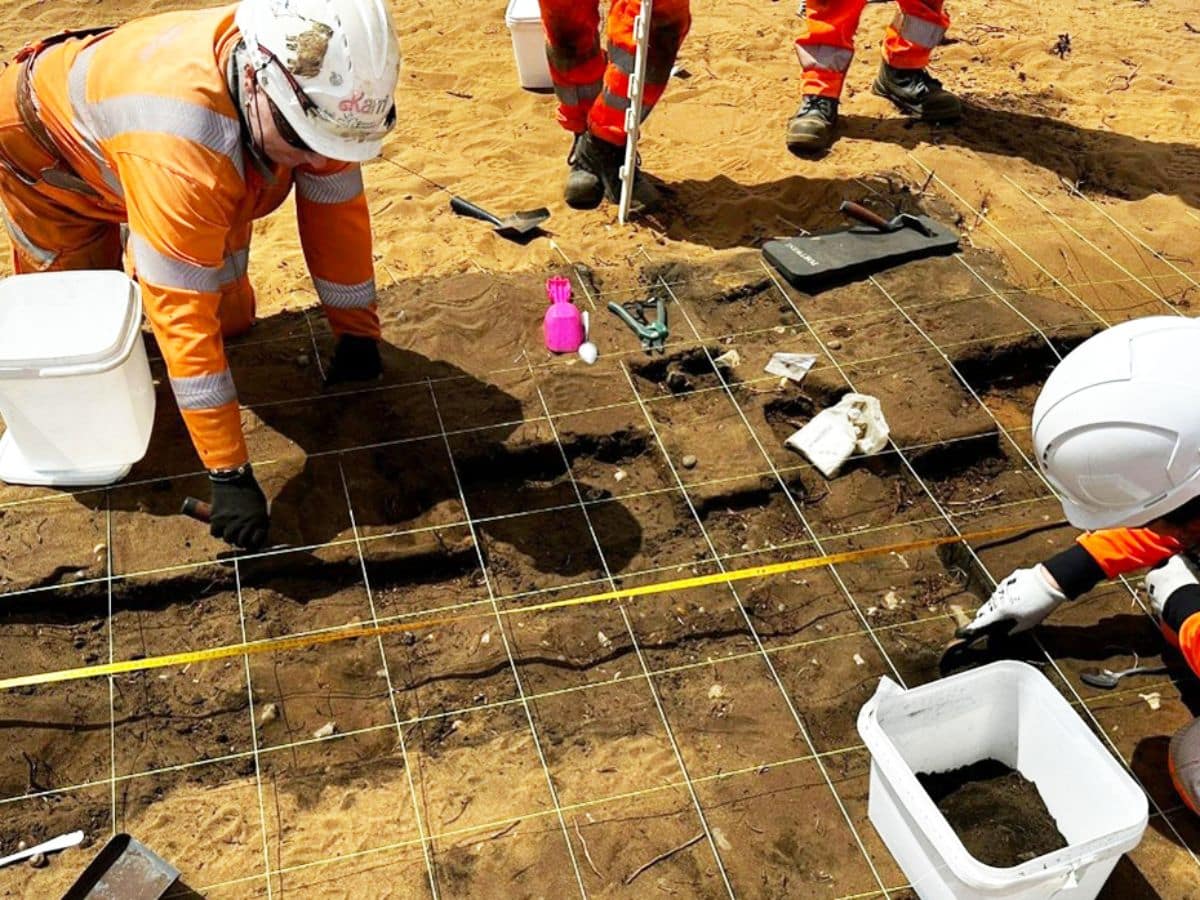 Rare Cremation Pyre in England Offers Insight into Ancient Burial Practices