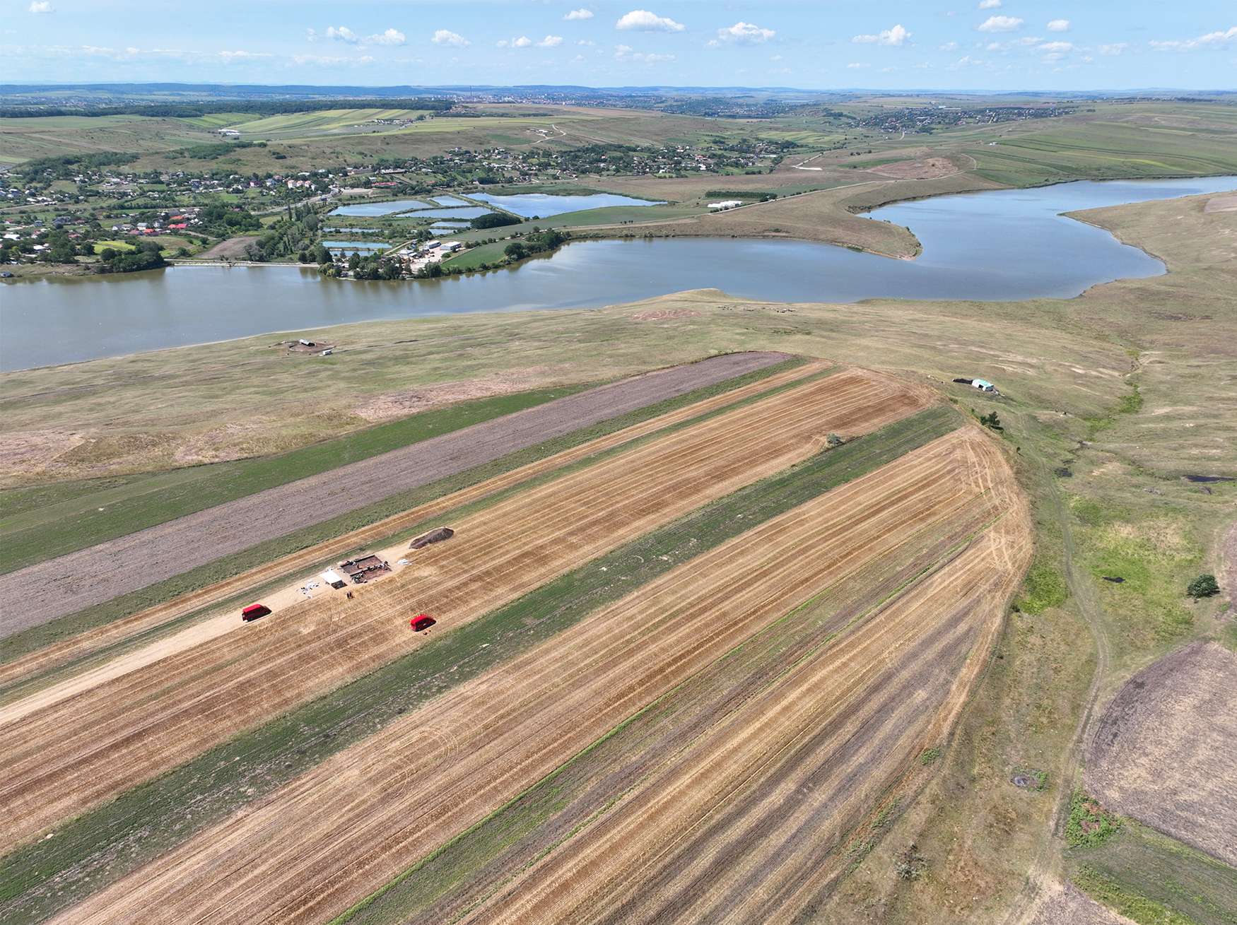The mega-structure at Stăuceni-‘Holm’, Botoşani county, Romania, and the debate about the governing of Cucuteni-Trypillia settlements