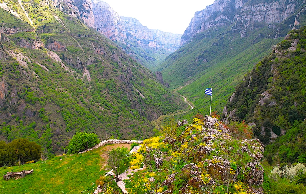 Vikos-Gorge_Pindus-Mountains_Epirus