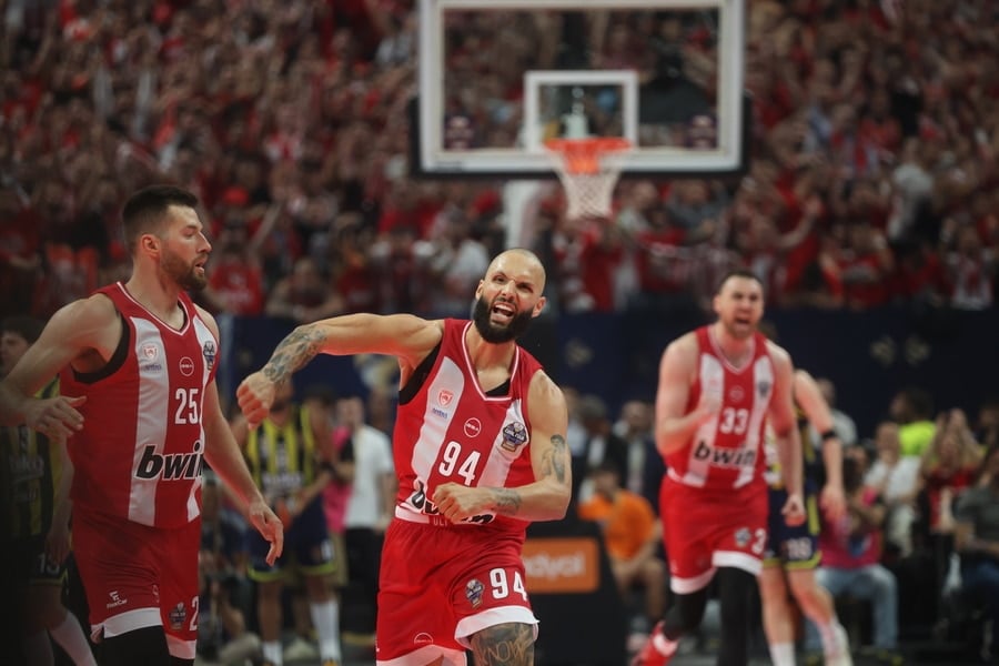 Olympiacos Advances to EuroLeague Final After Dominant Win Over Fenerbahce