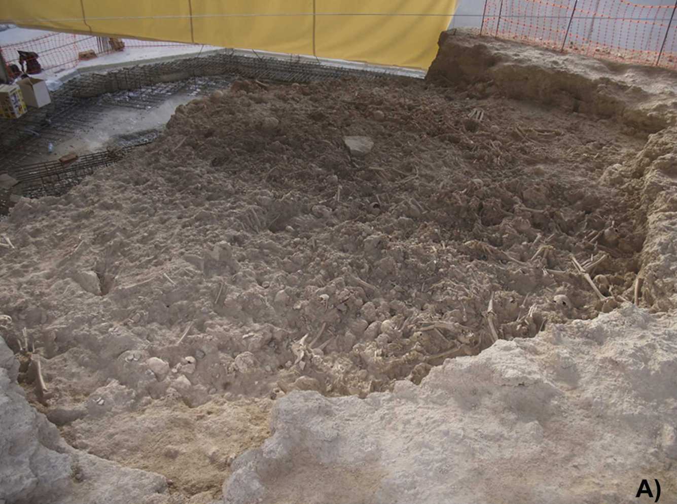 Camino del Molino burial site