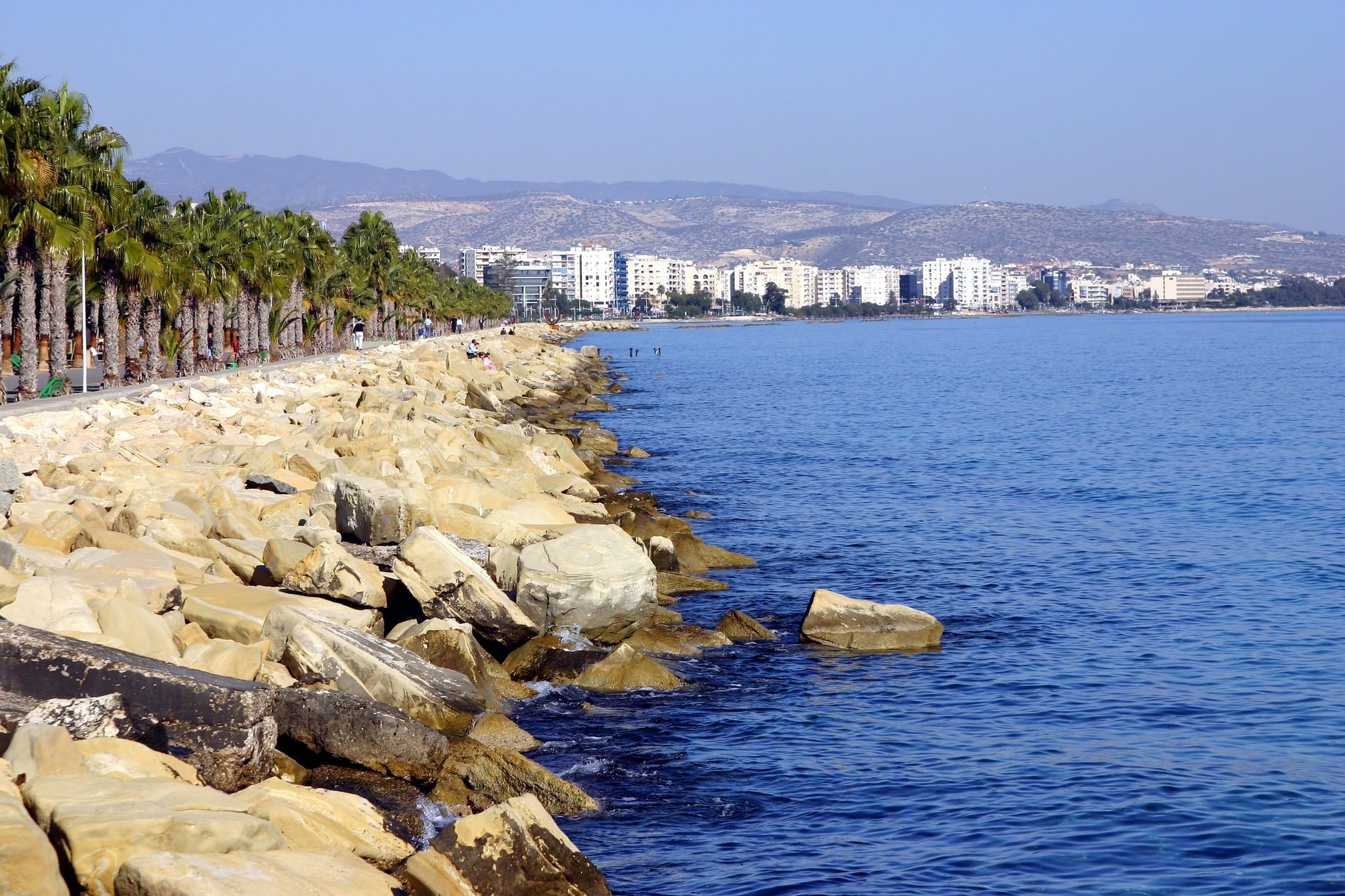 UK Drops Cyprus Travel Warning Linked to Middle East Tensions