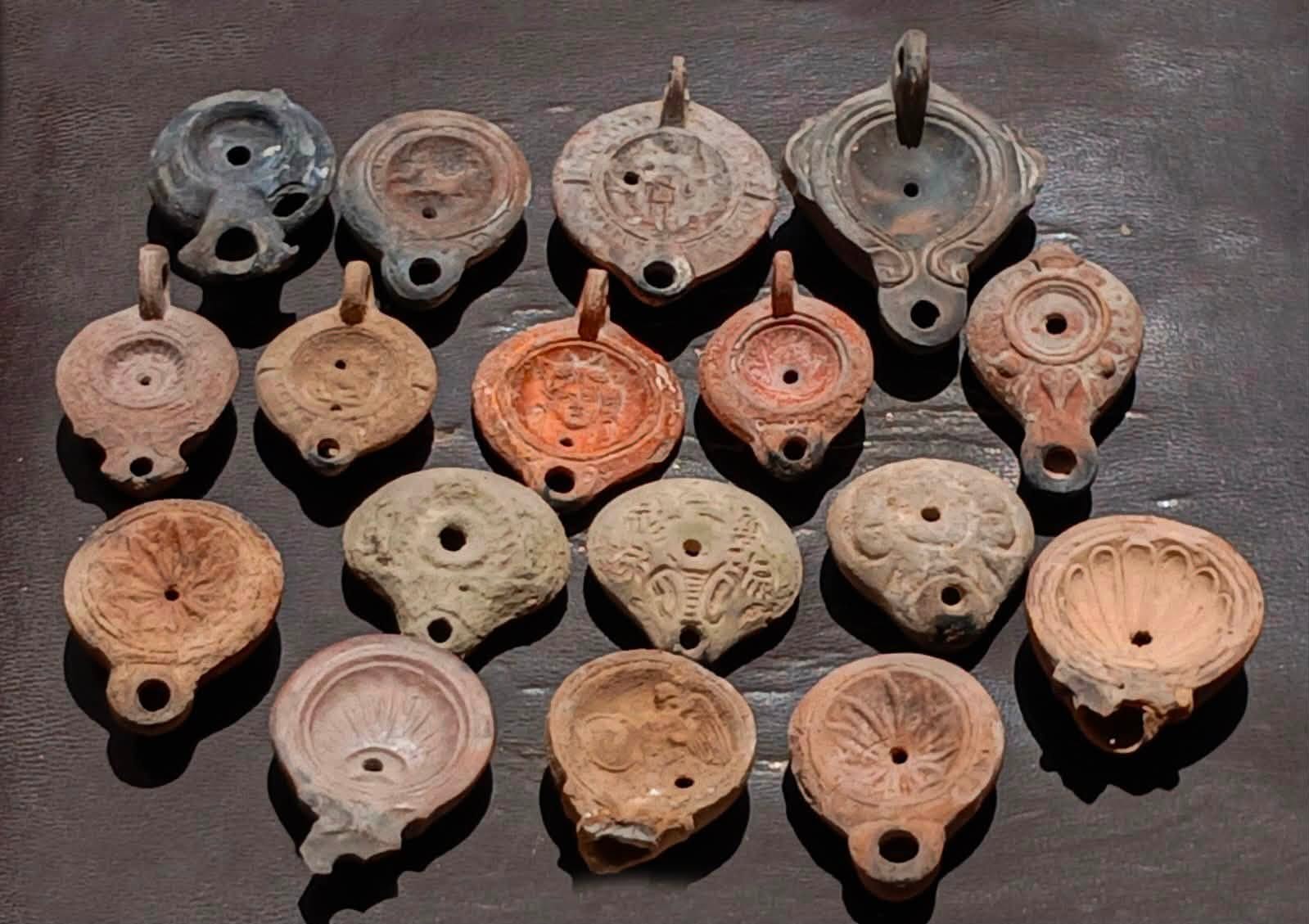Decorated oil lamps and other artifacts