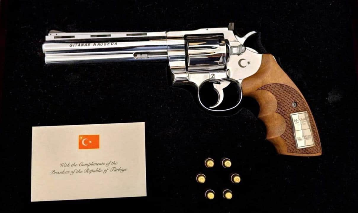 Turkish-made .357 Magnum revolver presented by President Erdogan to NATO leaders
