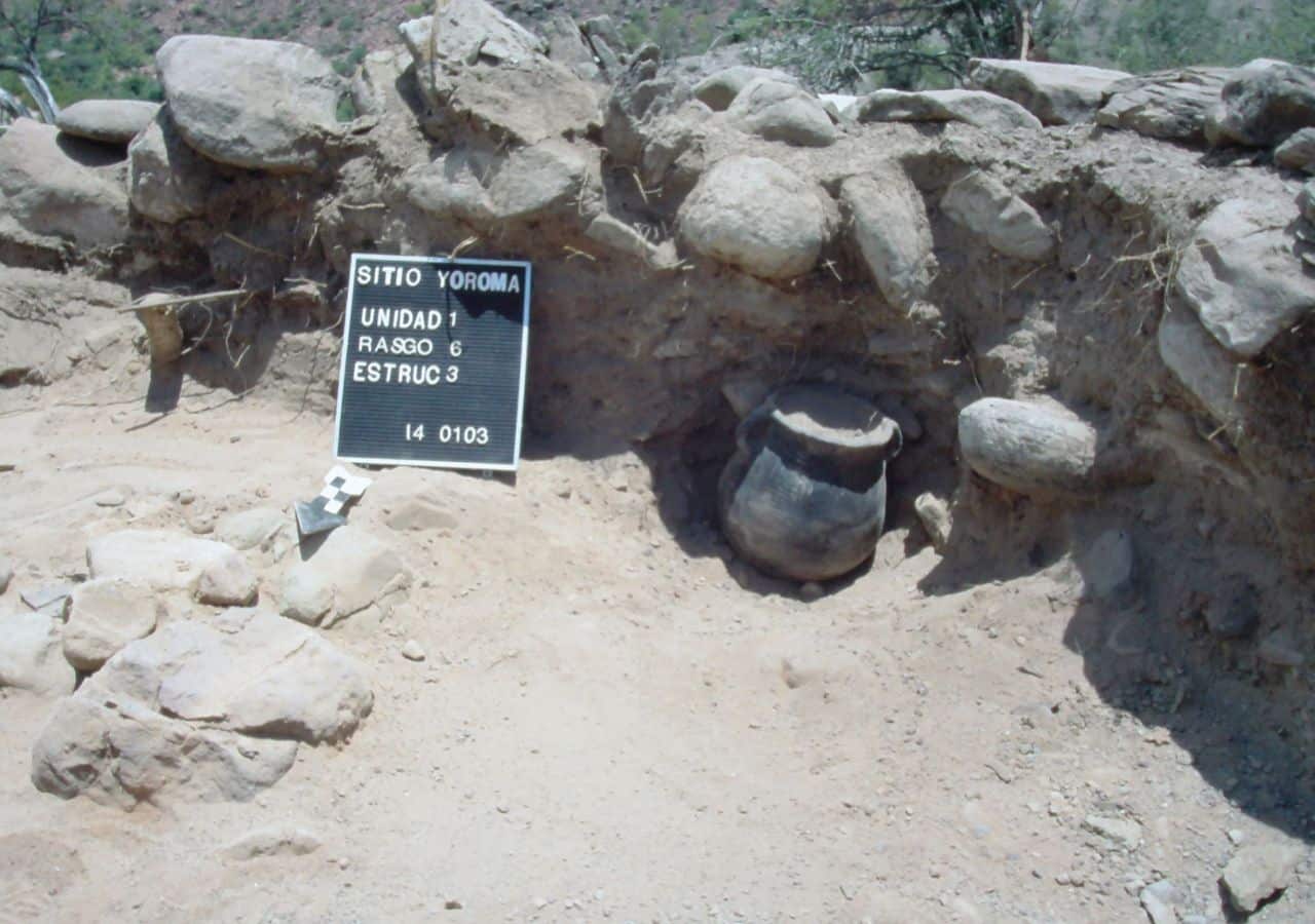 Funerary urn recovered from Pilcomayo River