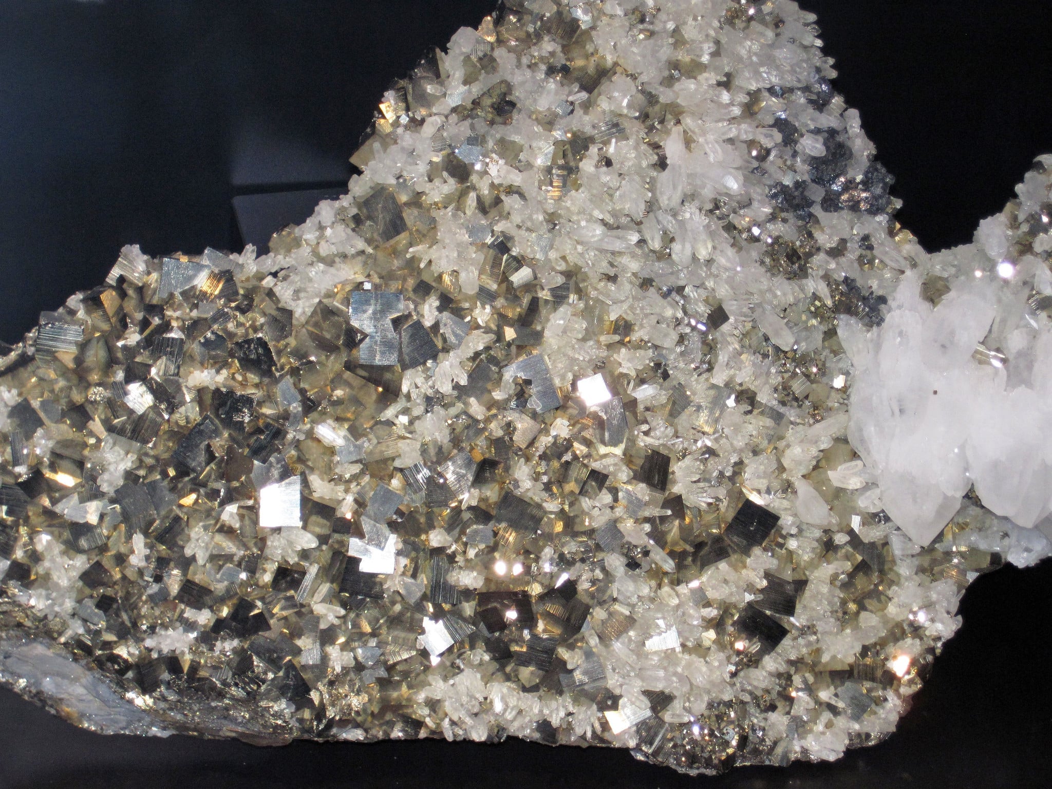 Pyrite-quartz from Japan