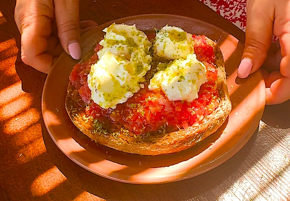 Dakos_Cretan cuisine_Cretan salad_Crete_Credit Greek Reporter
