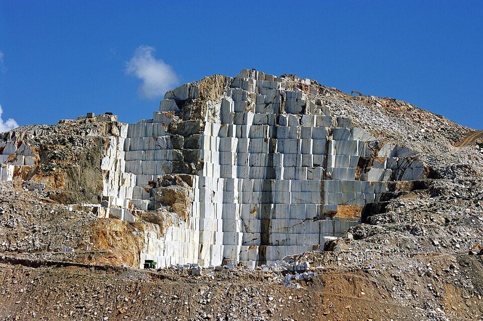Marble quarry near Kinidaros on Naxos, linked to the island's long marble-working tradition.