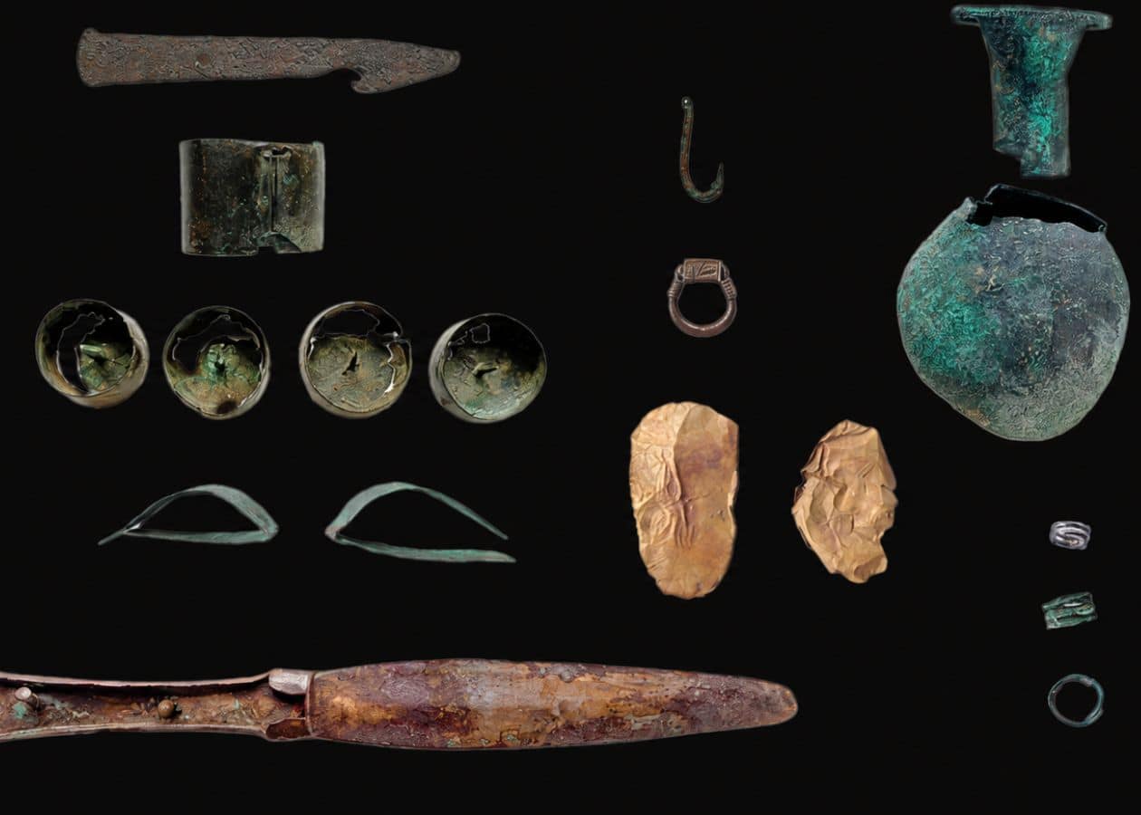 A selection of objects from the non-elite cemetery of Fadrus and the elite, rock-cut tomb of Amenemhat