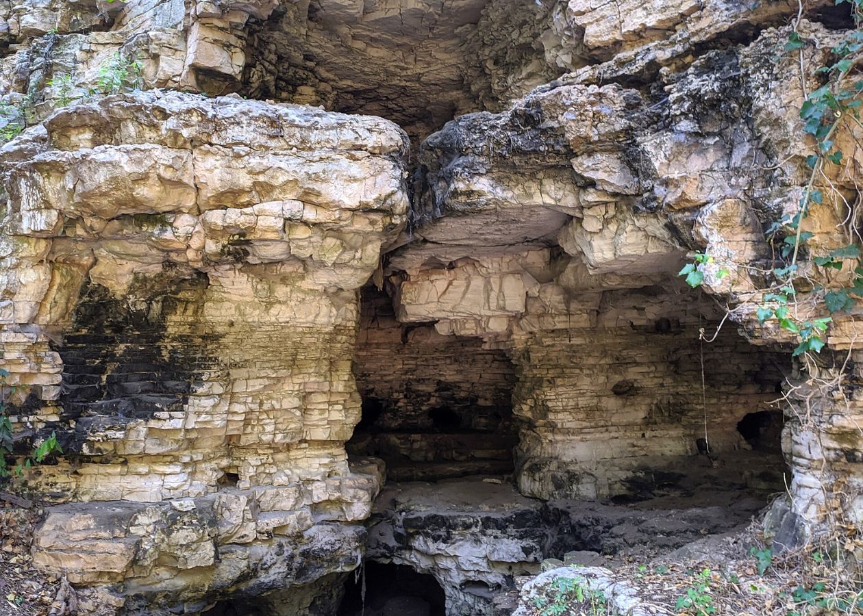 Caves at Pulo di Molfetta in Puglia, one of several locations linked to the varied ritual practices found across Neolithic southern Italy