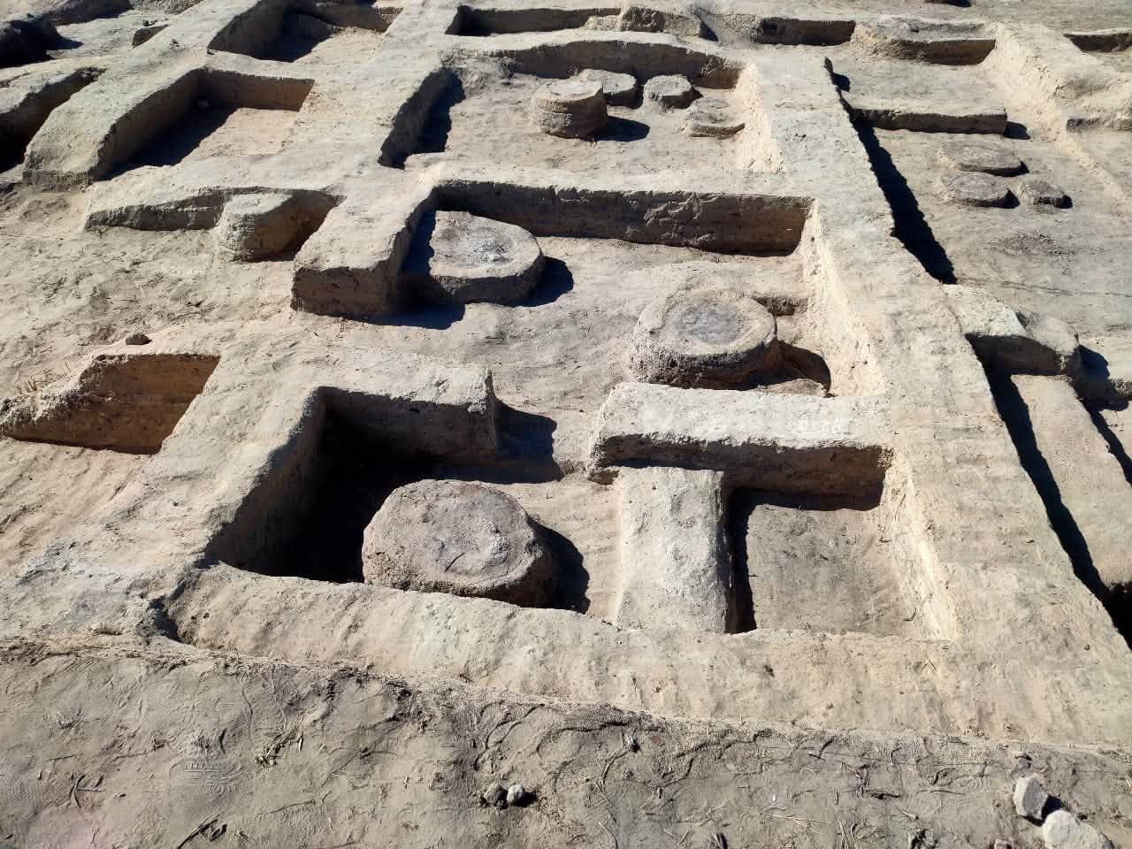 Remains of the mud-brick residential complex uncovered at Tell Al-Abqain