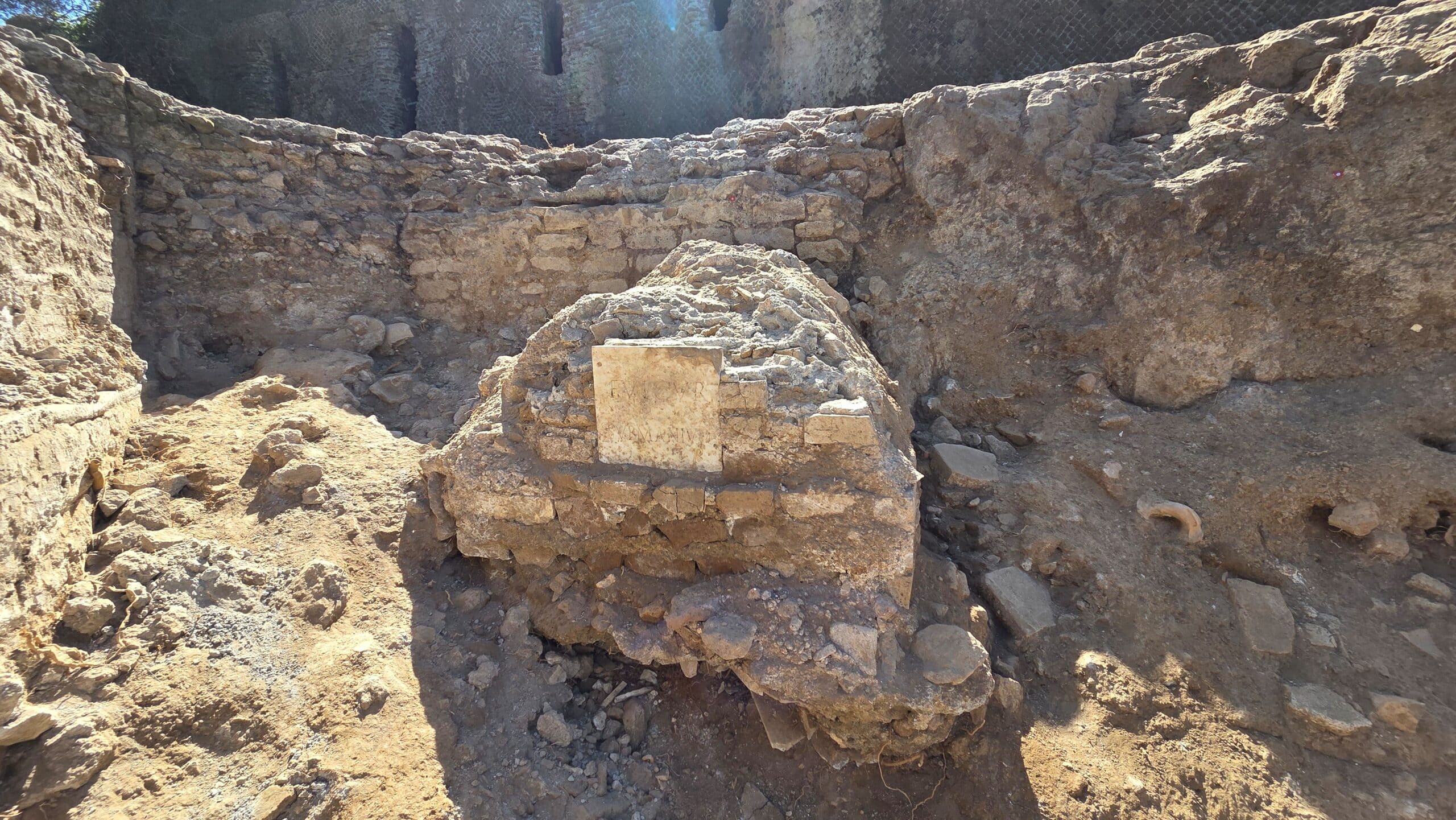 The excavation area at Hadrian’s Villa where archaeologists uncovered a Roman inscription linked to a nighttime lightning strike attributed to Summanus