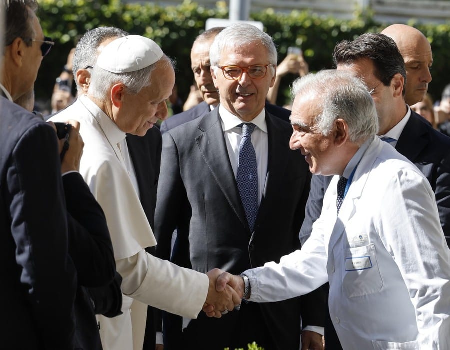 Pope Leo XIV Meets a Doctor During a Public Encounter