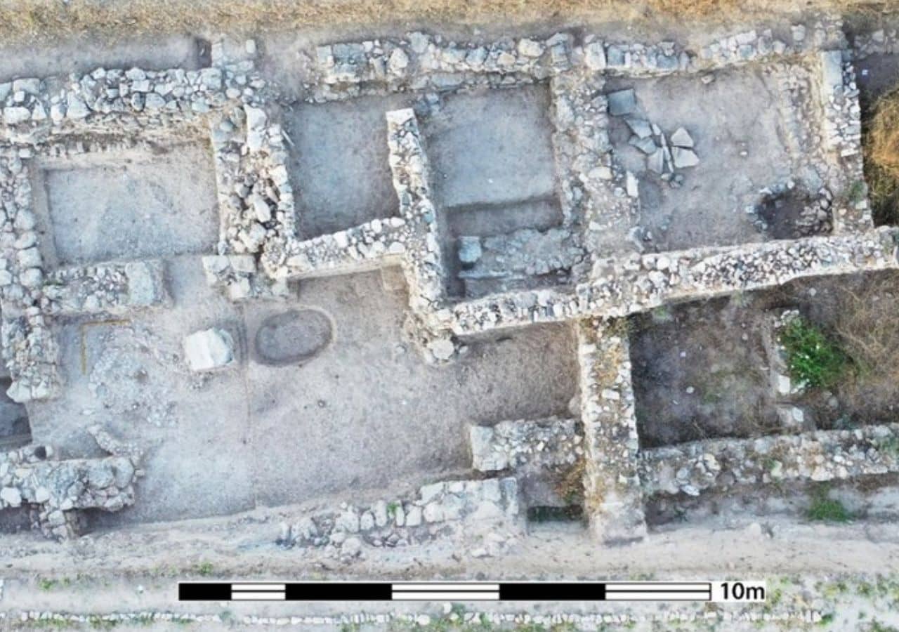 City Quarter 1 showing occupation layers dating from the 17th to the 12th century BC