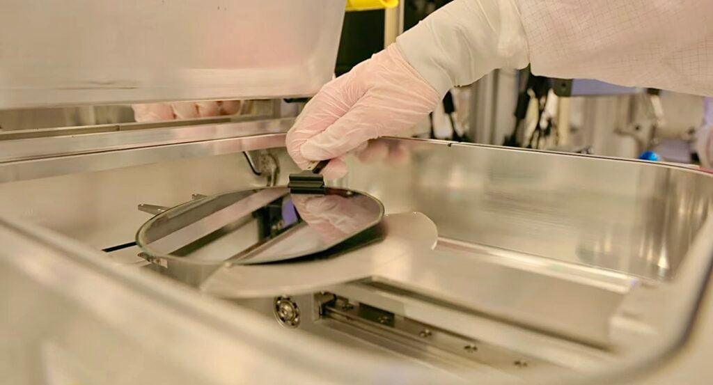 Greece Unveils 2026–2030 Plan to Build a Semiconductor Industry | Ομογένεια στο LivePress.gr