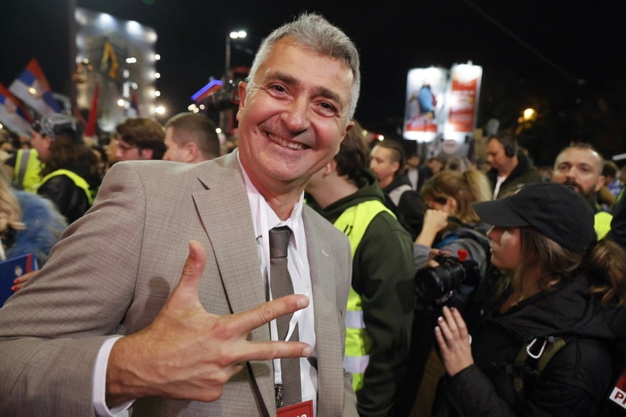 Ilija Srdanovic, the Student List’s leading candidate, gestures during the civic movement’s final election campaign rally in Belgrade, Serbia, on October 22, 2026, ahead of the October 25 parliamentary elections. Photo: Marko Djokovic/EPA via ANA-MPA.
