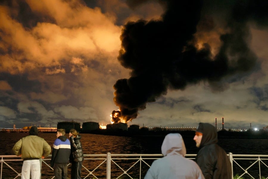 Ukraine Strike Russian Oil Tank in St. Petersburg